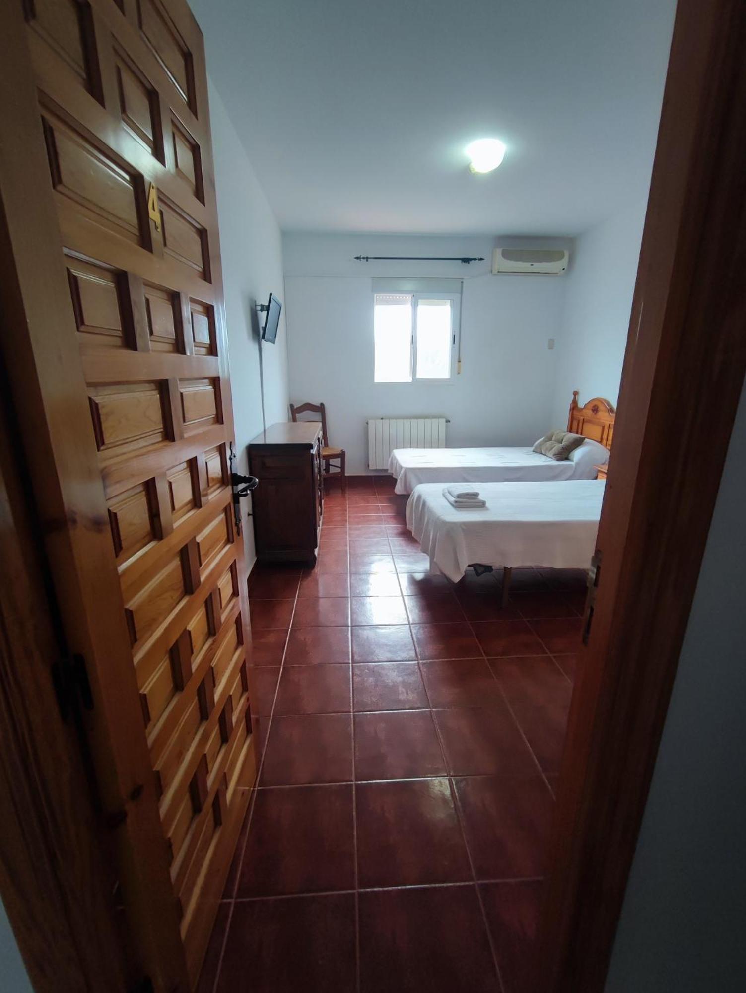 H Helechosa Hotel Phòng bức ảnh