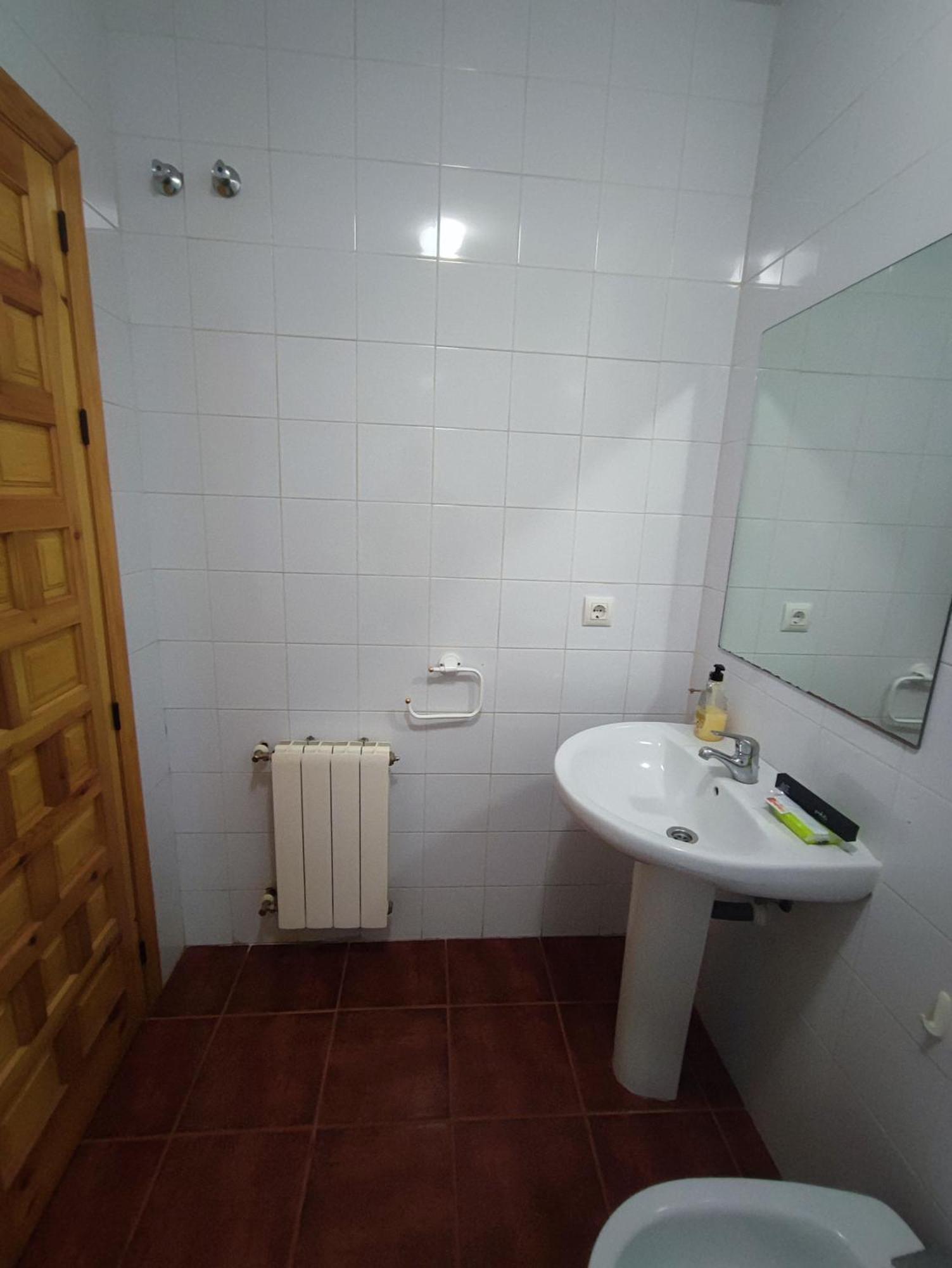 H Helechosa Hotel Phòng bức ảnh