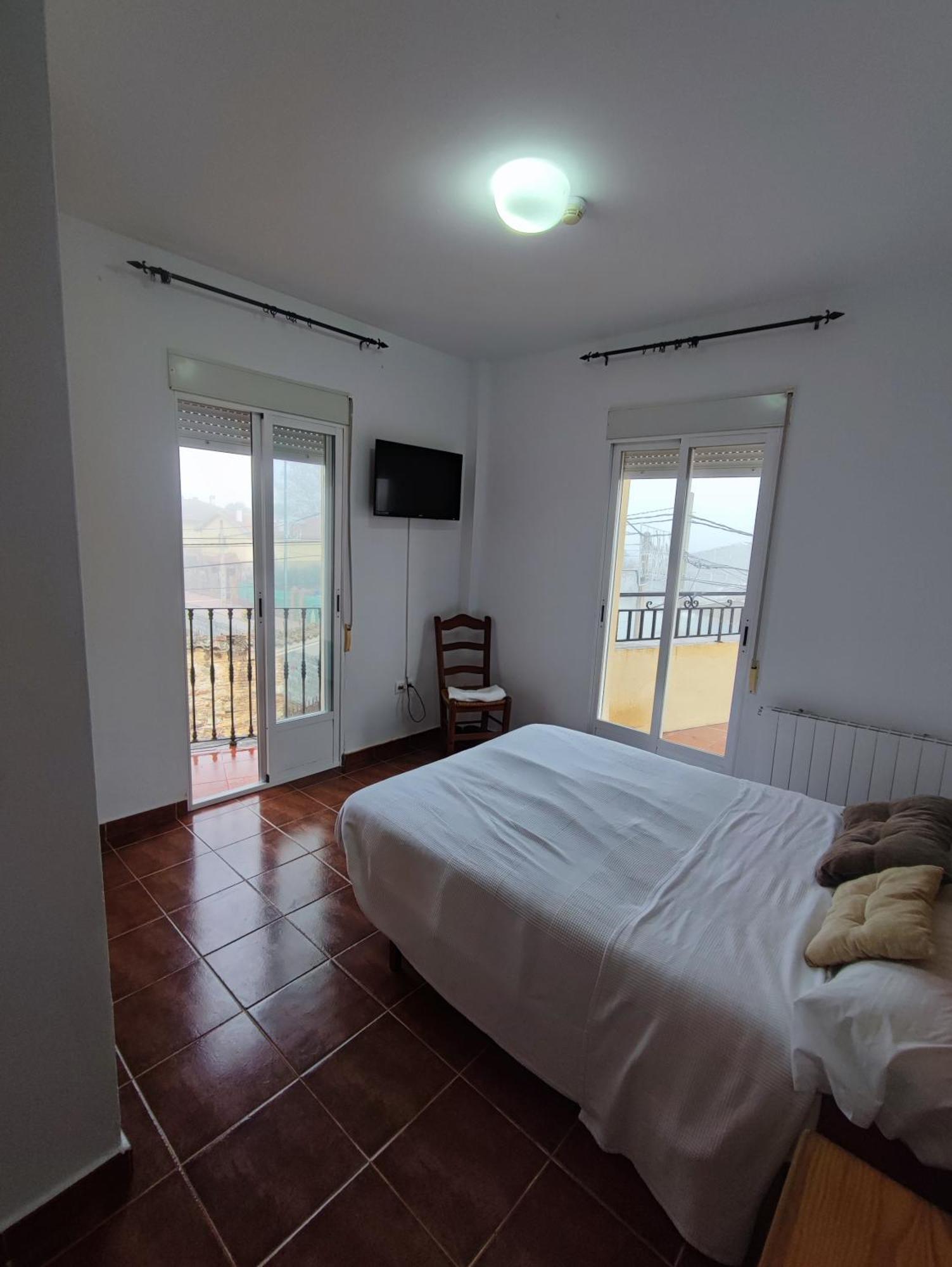 H Helechosa Hotel Ngoại thất bức ảnh