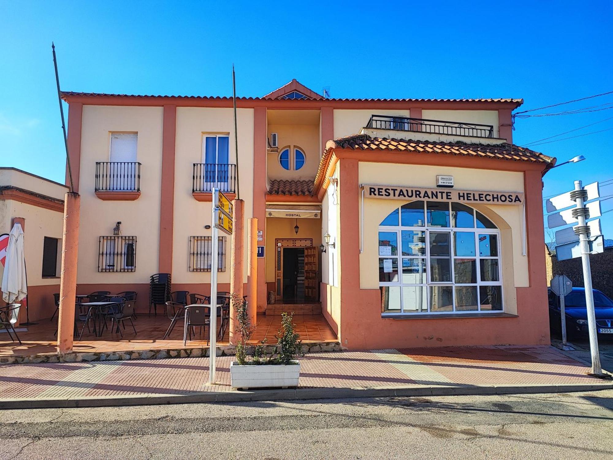 H Helechosa Hotel Ngoại thất bức ảnh